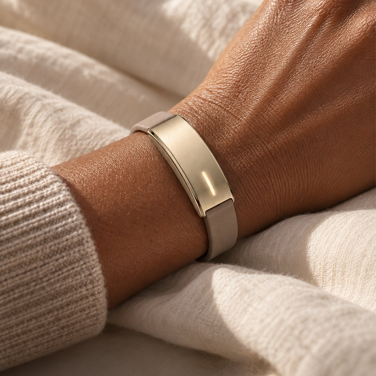 Vea Screen-Free Wellness Band | Sleep, Recovery & Daily Insights